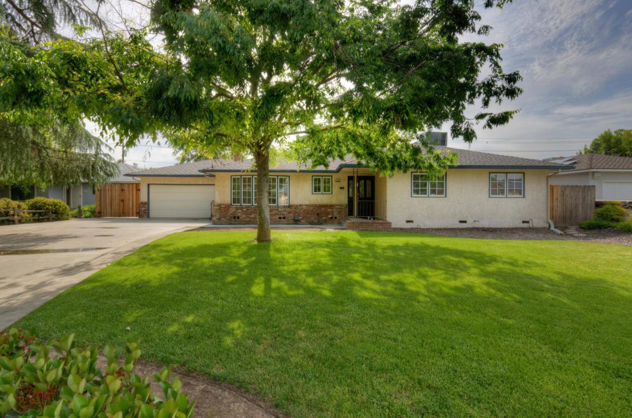 Updated Spacious Home Fresno Exterior photo